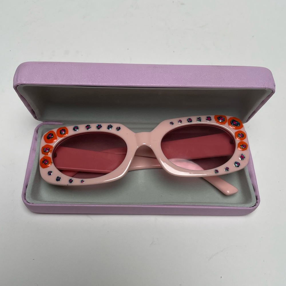 Zig Zag Goods Square frame sunglasses!